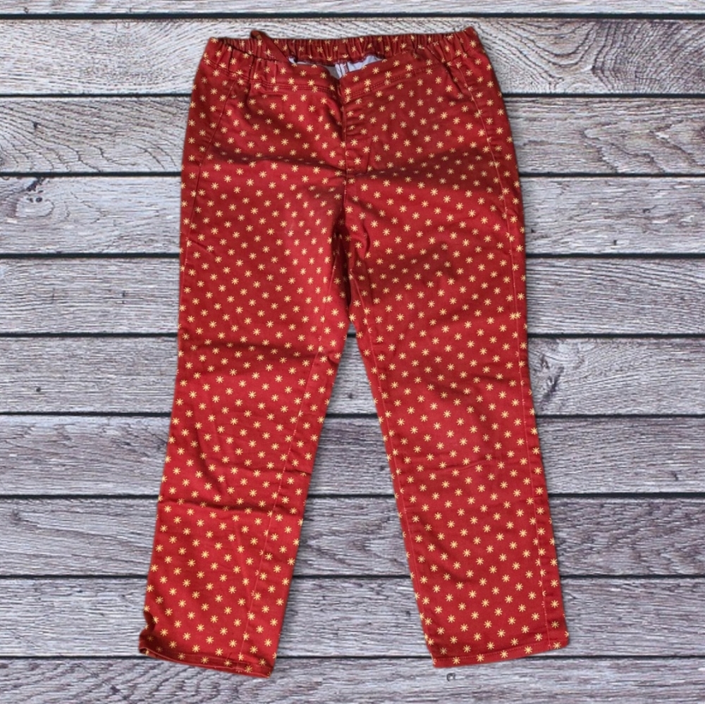 Uniqlo 28/29 Red Star Print Cropped Pants
